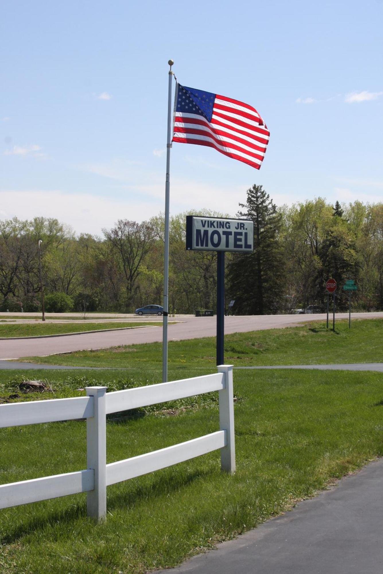 Viking Jr. Motel Saint Peter Bagian luar foto