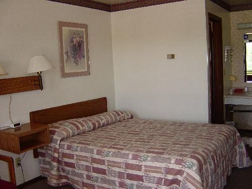 Viking Jr. Motel Saint Peter Bagian luar foto