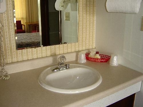 Viking Jr. Motel Saint Peter Bagian luar foto