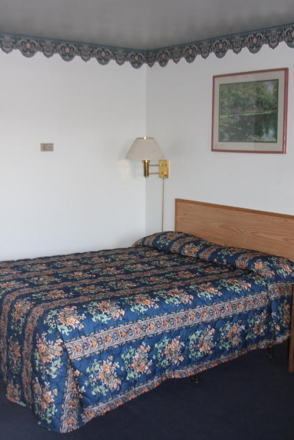 Viking Jr. Motel Saint Peter Bagian luar foto
